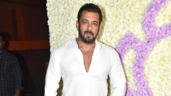 Salman Khan snapped post sister Arpita Khan’s Ganesh aarti