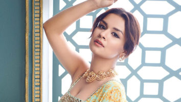 Avneet Kaur looks magical in a saree