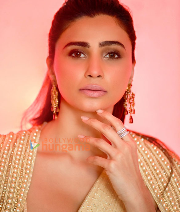 Daisy Shah Photos, Images, HD Wallpapers, Daisy Shah HD Images, Photos