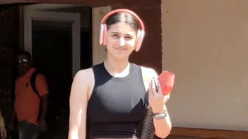 Dhvani Bhanushali gets clicked outside her gym
