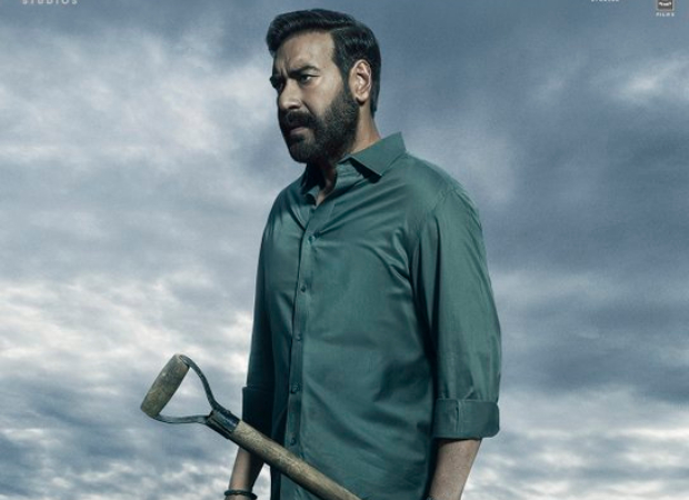 Drishyam 2: Ajay Devgn holds a shovel in the solo poster, asks ‘sawaal yeh hai ki aap dekh kya rahe hain’ Drishyam 2: Ajay Devgn holds a shovel in the solo poster, asks ‘sawaal yeh hai ki aap dekh kya rahe hain’