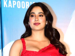 Jhanvi Kapoor looks fiery in a red saree as she poses with dad Boney Kapoor