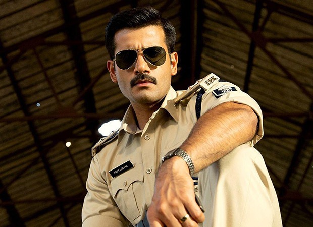 Karan Tacker expresses his gratitude towards co-star of Khakee, Ashutosh Rana after the actor showers praises on him