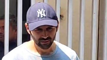 Kartik Aaryan looks dapper in grey t-shirt and cap