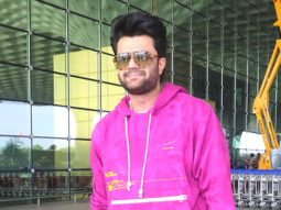 Maniesh Paul poses for paps in pink hoodie