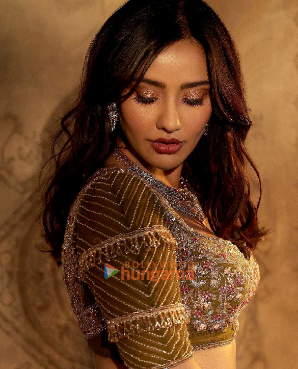 neha sharma 3 18