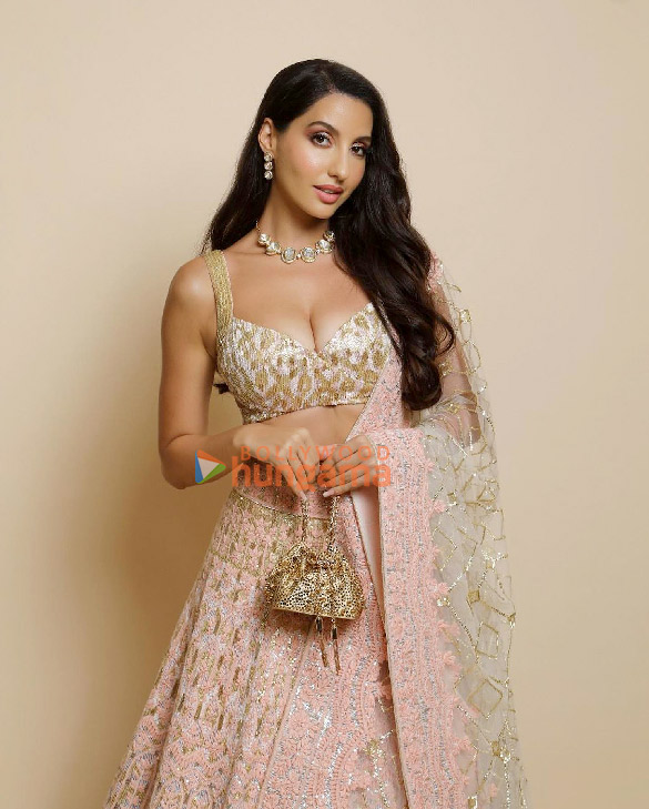 nora fatehi 2 105