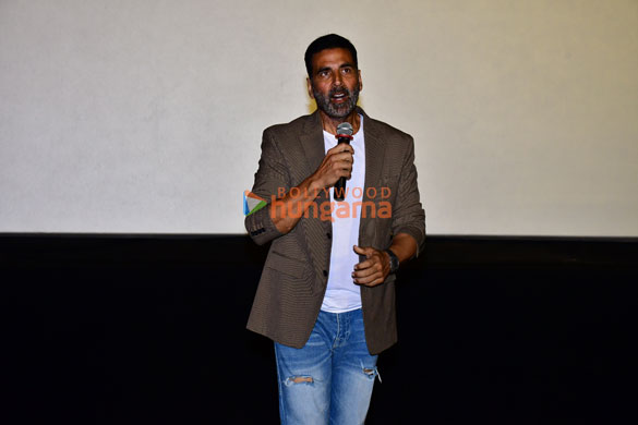 photos akshay kumar snapped at ram setu song launch in mumbai 5