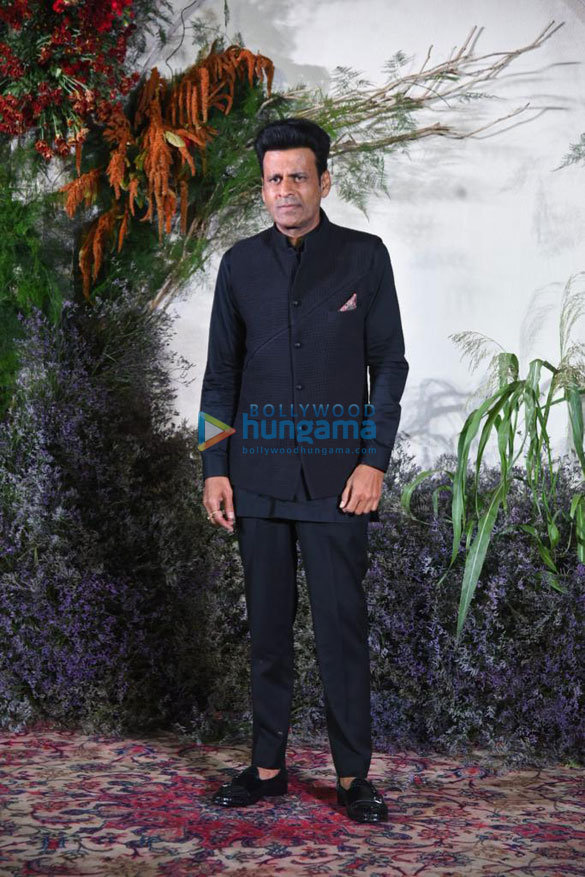 photos ali fazal and richa chadha snapped at their wedding reception along with other celebs 090 6