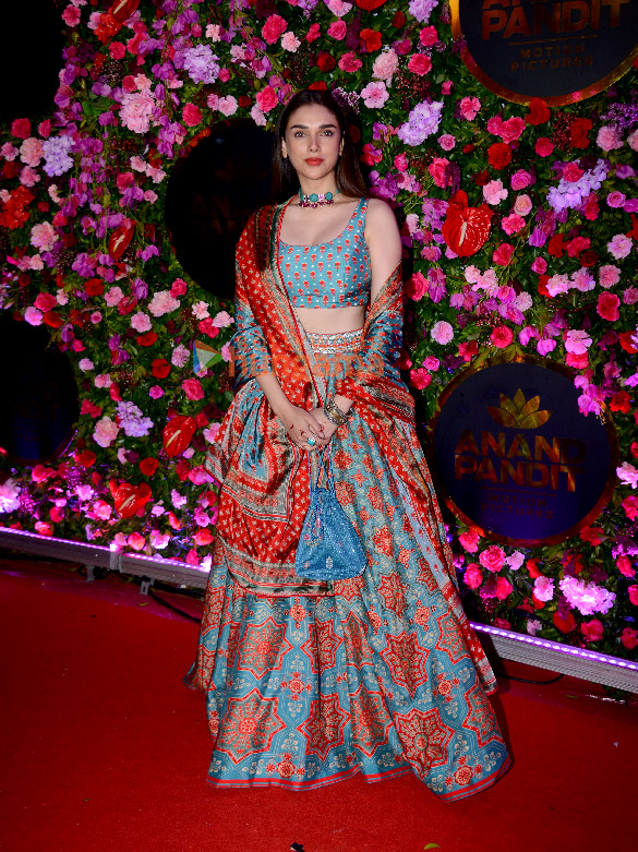 photos amitabh bachchan hrithik roshan and others snapped attending anand pandits diwali bash 3