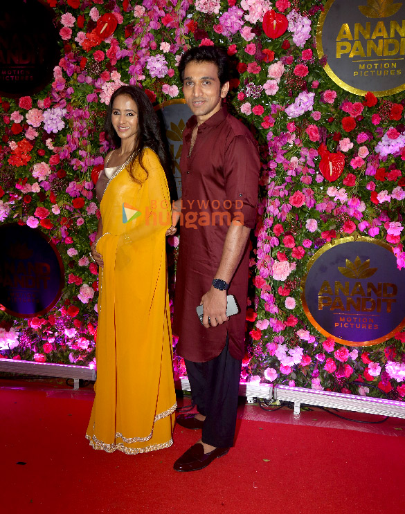photos amitabh bachchan hrithik roshan and others snapped attending anand pandits diwali bash 39