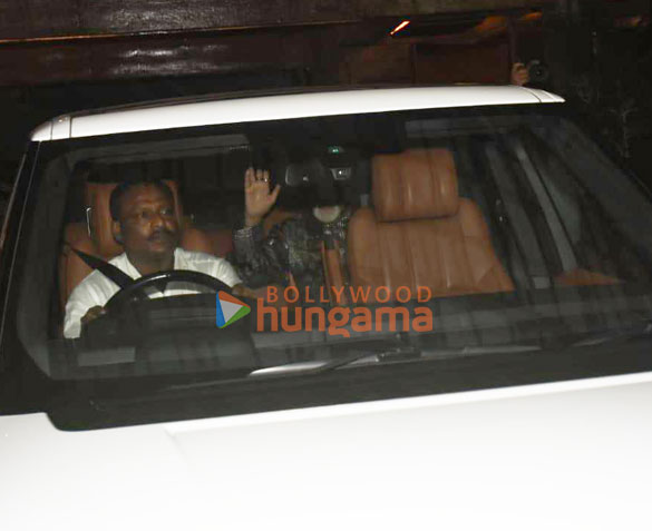 photos amitabh bachchan greets fans at his residence on his birthday 1