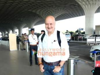 Anushka Sharma, Shilpa Shetty, Zareen Khan papped at Mumbai airport