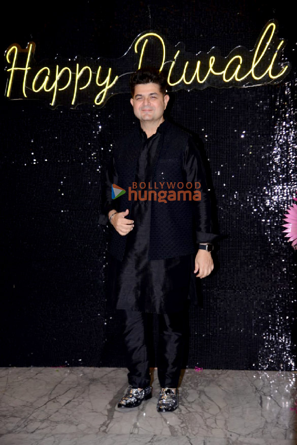 photos celebs attend krishan kumars diwali bash 27