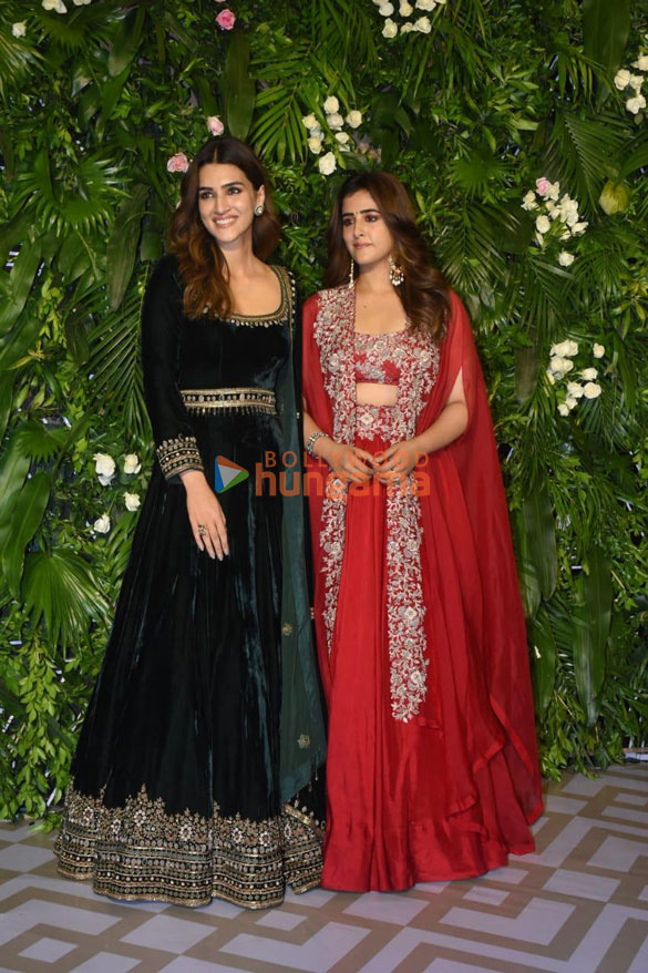 photos celebs attend kriti sanons diwali bash 2