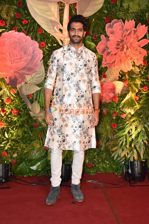 photos celebs attend ramesh s tauranis diwali bash 3