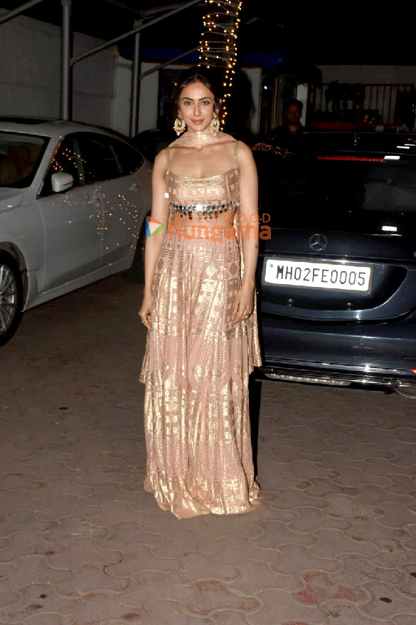 photos celebs attend shilpa shettys diwali bash 1