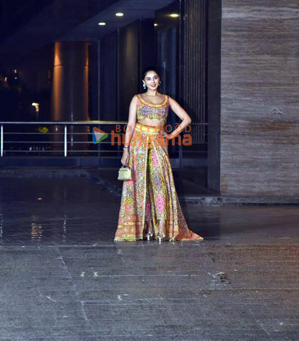 photos celebs attend sonam kapoor ahujas diwali bash 15
