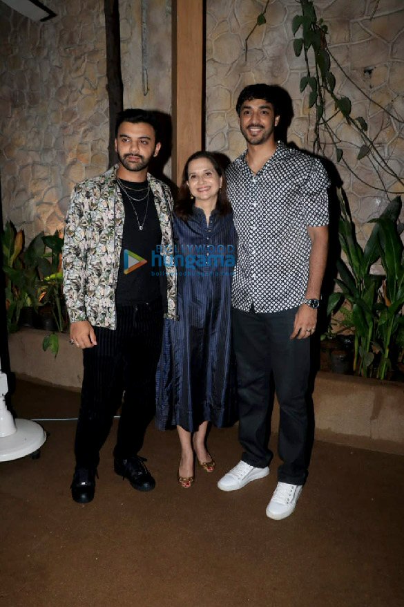 photos celebs grace bunty sajdehs birthday bash 14
