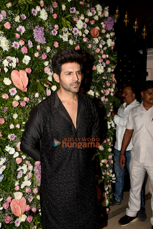 photos celebs grace ekta kapoors diwali bash 43