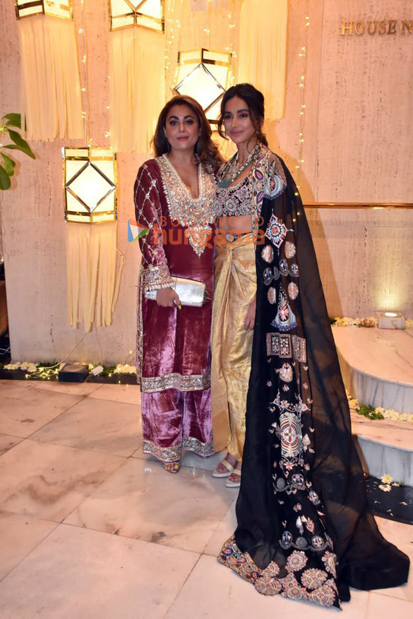 photos celebs grace pre diwali party at manish malhotras residence2 2