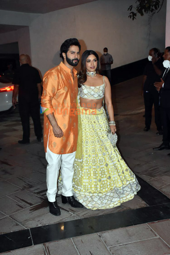 photos celebs grace pre diwali party at manish malhotras residence4 3