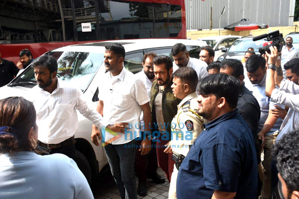 photos chiranjeevi and salman khan snapped at hindi trailer launch of godfather at pvr juhu 6