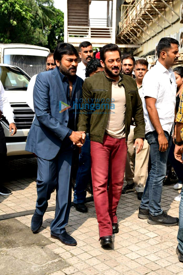 photos chiranjeevi and salman khan snapped at hindi trailer launch of godfather at pvr juhu2 4