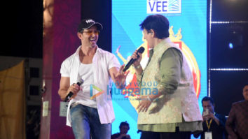 Photos: Hrithik Roshan celebrates Navratri with Falguni Pathak in Borivali