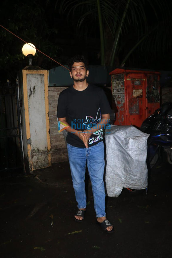 photos munawar faruqui snapped in juhu 2