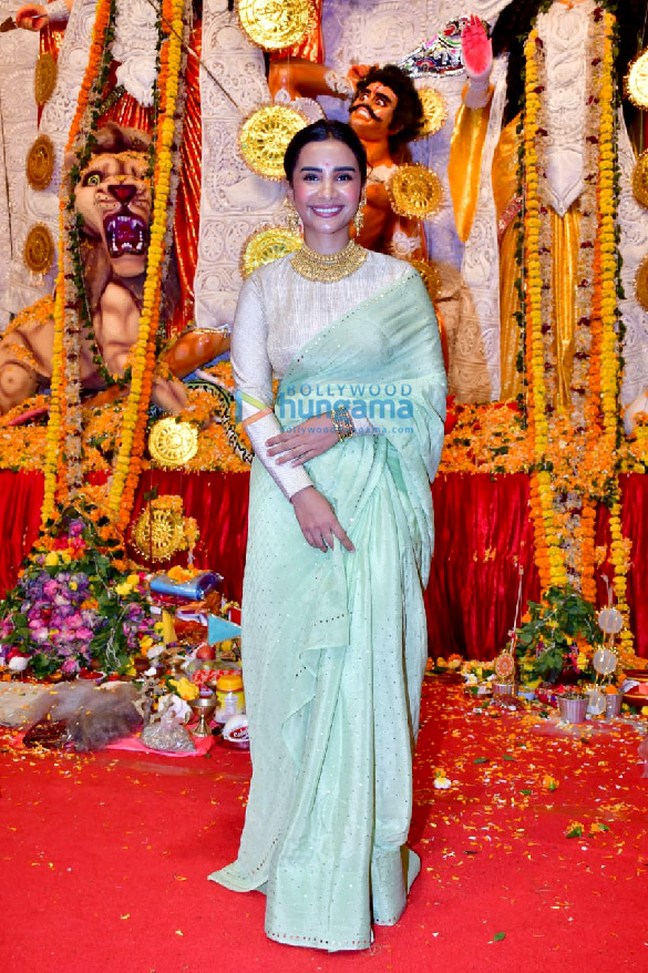 photos patralekha tanishaa mukerji tanuja and others snapped during durga puja at north bombay sarbojanin 2