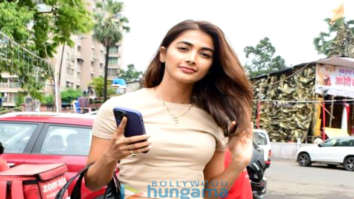 Photos: Pooja Hegde snapped in Juhu