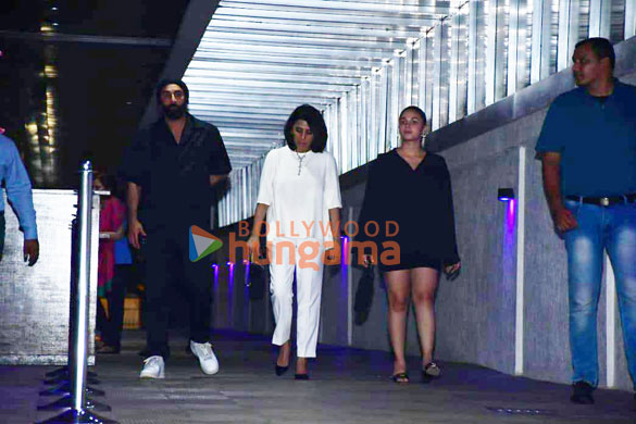 photos ranbir kapoor alia bhatt and neetu singh snapped in bandra 5