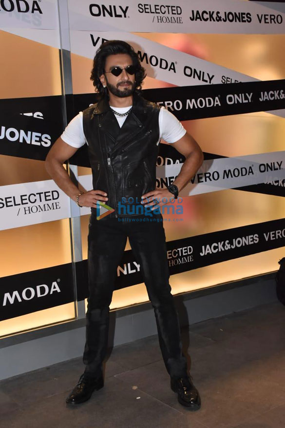 photos ranveer singh snapped at the launch of the new collection of jack jones 009988 11