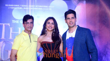 Photos: Sidharth Malhotra, Rakul Preet Singh and Indra Kumar snapped promoting their film Thank God at PVR Plaza in New Delhi