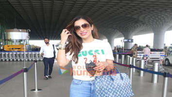 Photos: Sophie Choudry, Rakhi Sawant and Maniesh Paul snapped at the airport