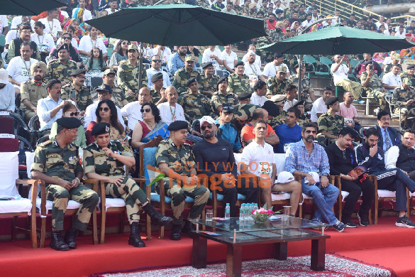 photos suniel shetty snapped during the bsf marathon 2022 at jcp attari 2