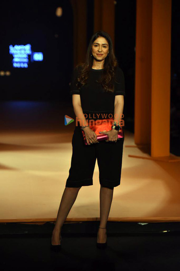 photos tara sutaria genelia dsouza aditi rao hydari and others turn showstoppers on day 4 of the lakme fashion week 20224 3