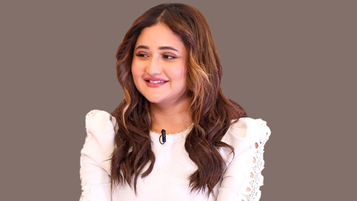 Rapid Fire: What would Rashami Desai choose Uttaran or Bigg Boss | Ratri Ke Yatri Rapid Fire: What would Rashami Desai choose Uttaran or Bigg Boss | Ratri Ke Yatri