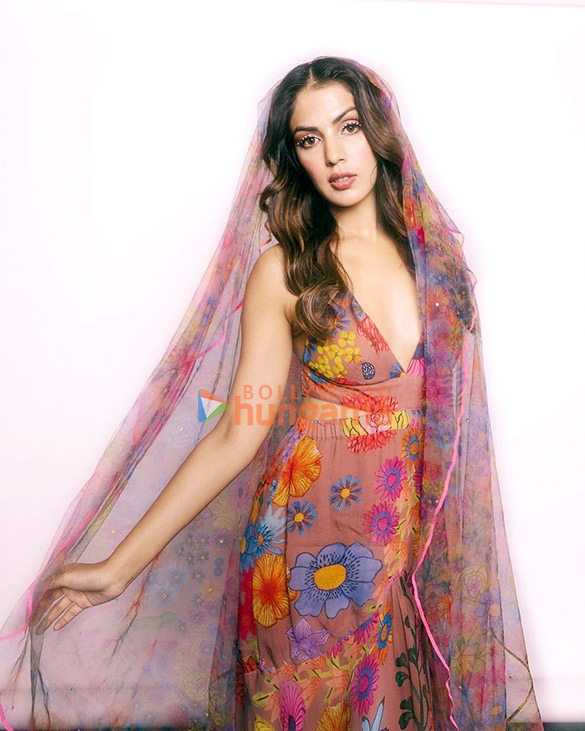 rhea chakraborty 4 7