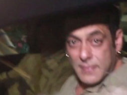 Salman Khan arrives for Ashvini Yardi’s birthday party