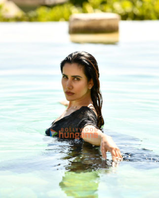 Celeb Photos Of Sonnalli Seygall