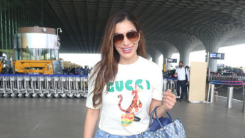 Sophie Choudry flashes her cute smile in simple tshirt and denims