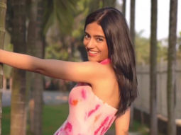 Amrita Rao looks absolutely cute in pink flowy outfit