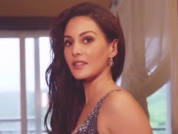 Amyra Dastur is absolute stunner in this beautiful outfit
