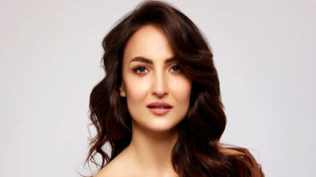 Celeb Photos Of Elli AvrRam