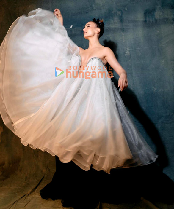 elli avrram 3 39