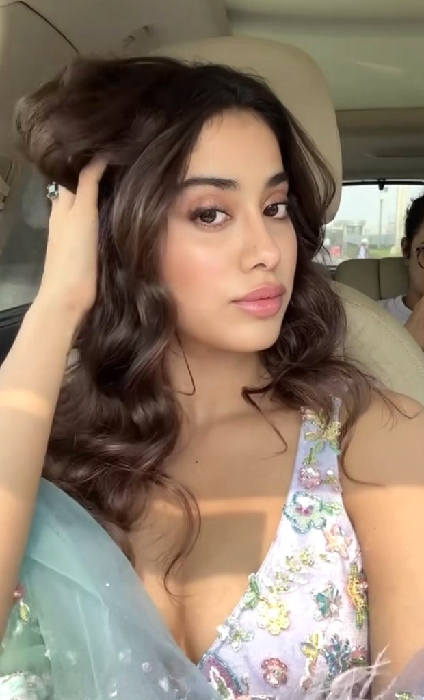 Janhvi Kapoor rocks a lilac lehenga while promoting Mili in Delhi; serves popcorn to audience at Delhi theatre