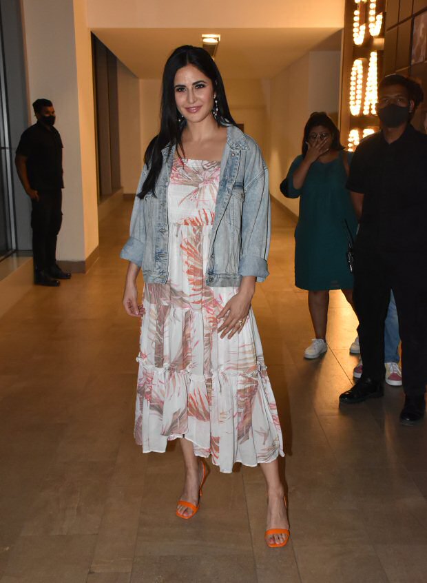 Katrina Kaif’s midi dress worth Rs. 24K for PhoneBhoot screening is perfect for casual weekend night Katrina Kaif’s midi dress worth Rs. 24K for PhoneBhoot screening is perfect for casual weekend night