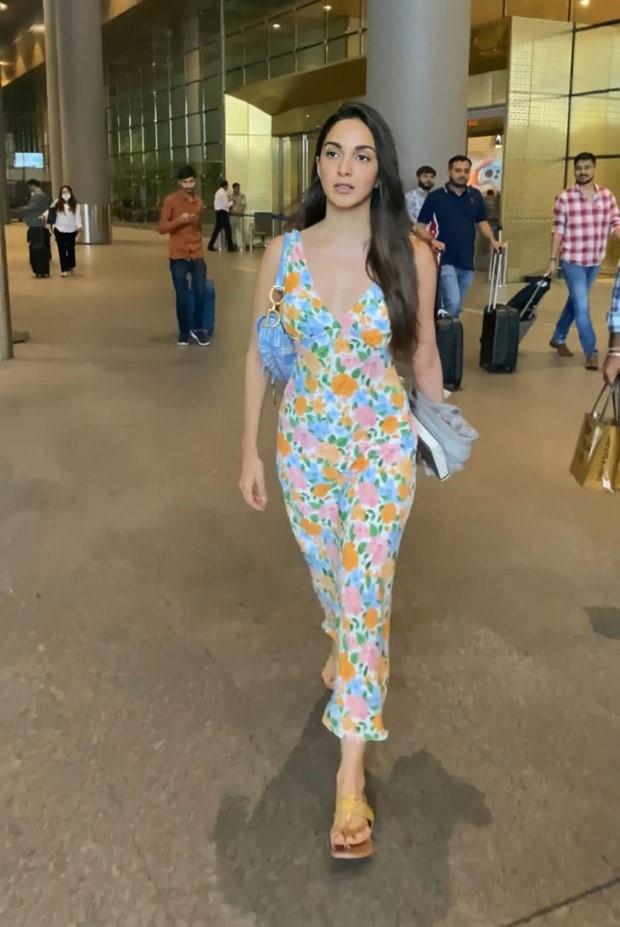Kiara Advani’s floral midi dress from summer somewhere worth Rs.5k is an apt choice for an evening soiree Kiara Advani’s floral midi dress from summer somewhere worth Rs.5k is an apt choice for an evening soiree